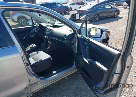 2018 Subaru Forester 2.5I Touring из США, поврежденный, VIN JF2SJAWC8JH408683